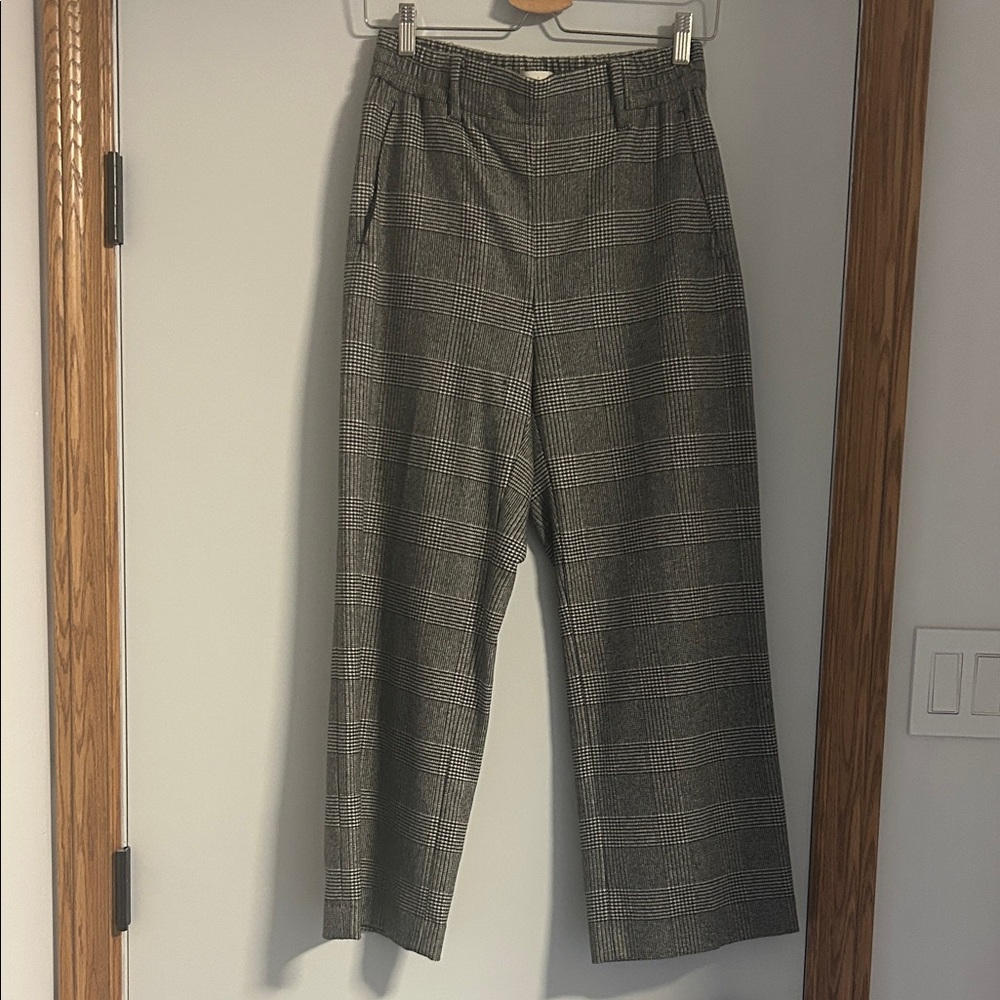Wilfred Charcoal Checkered Wool Capris